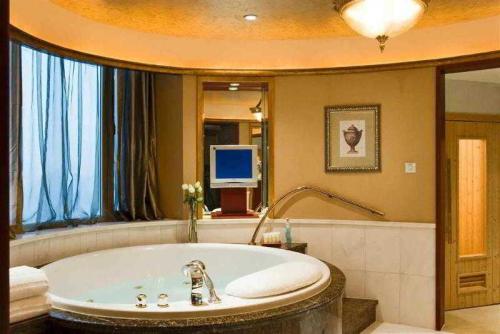 绍兴浴场哪家最近开门营业？